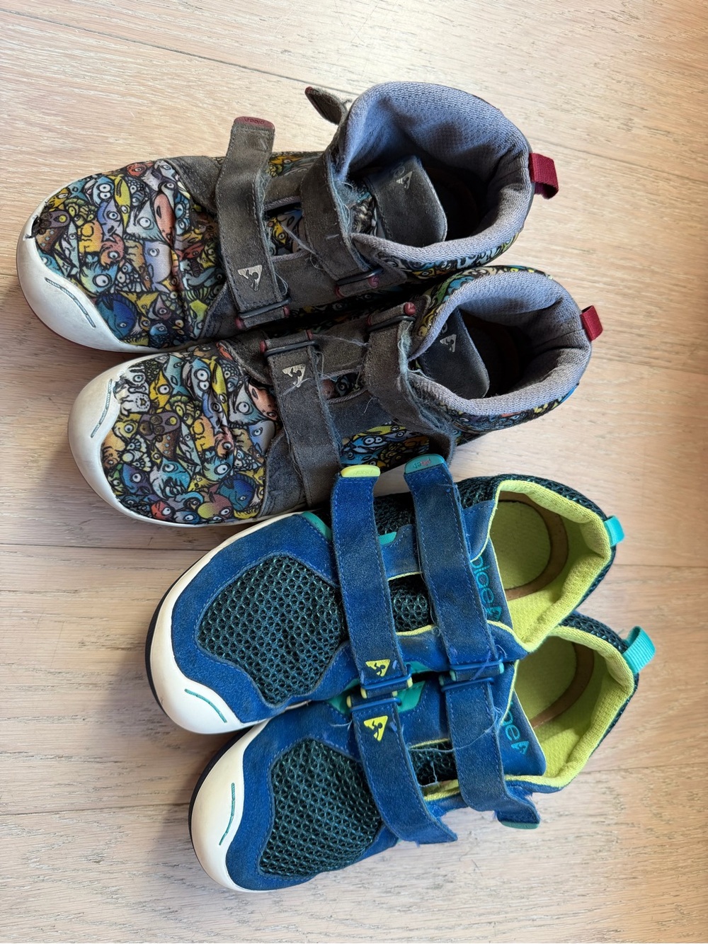 Plae Size 3.5 youth (big kid) sneakers